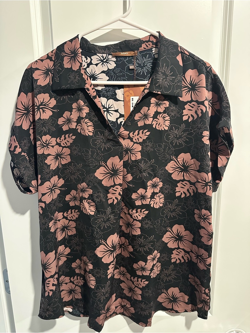 Women’s Hawaiian shirt